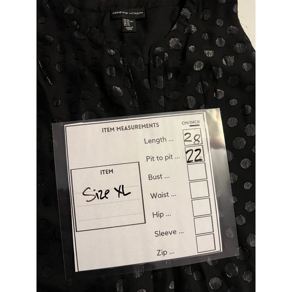 Adrienne Vittadini NWOT Sz XL Split Neck Swing Shimmery Overlay Sleeveless Top - Picture 2 of 8